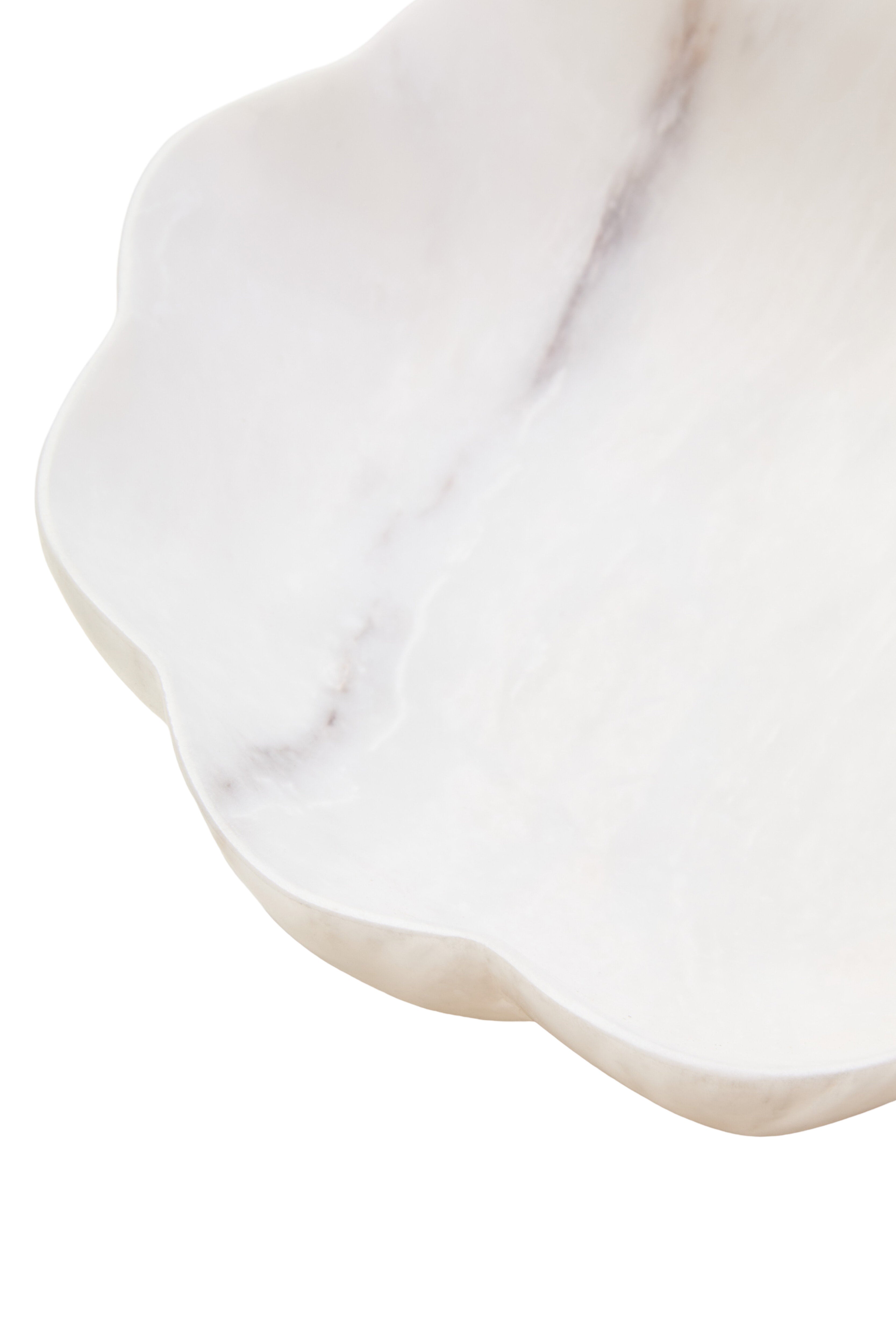 Visso White Marble Scalloped Bowl | Medium